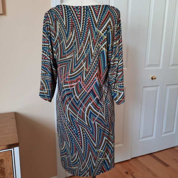 Fun, easy, stretch dress - Picture 5 of 8